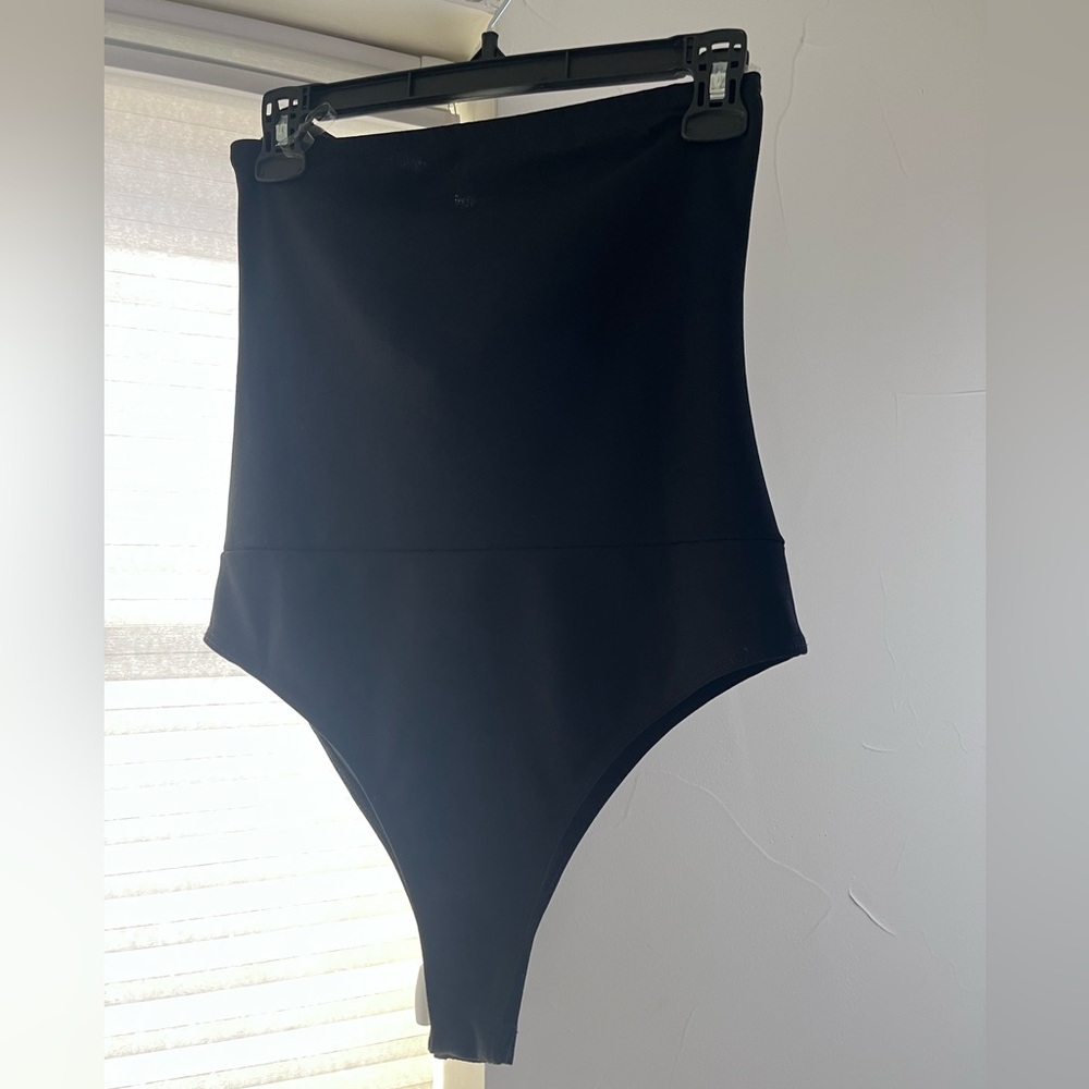Blue Blush Black Strapless Bodysuit NWT - Picture 4 of 5